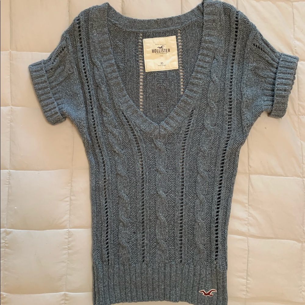 Hollister short sleeve cable knit sweater.